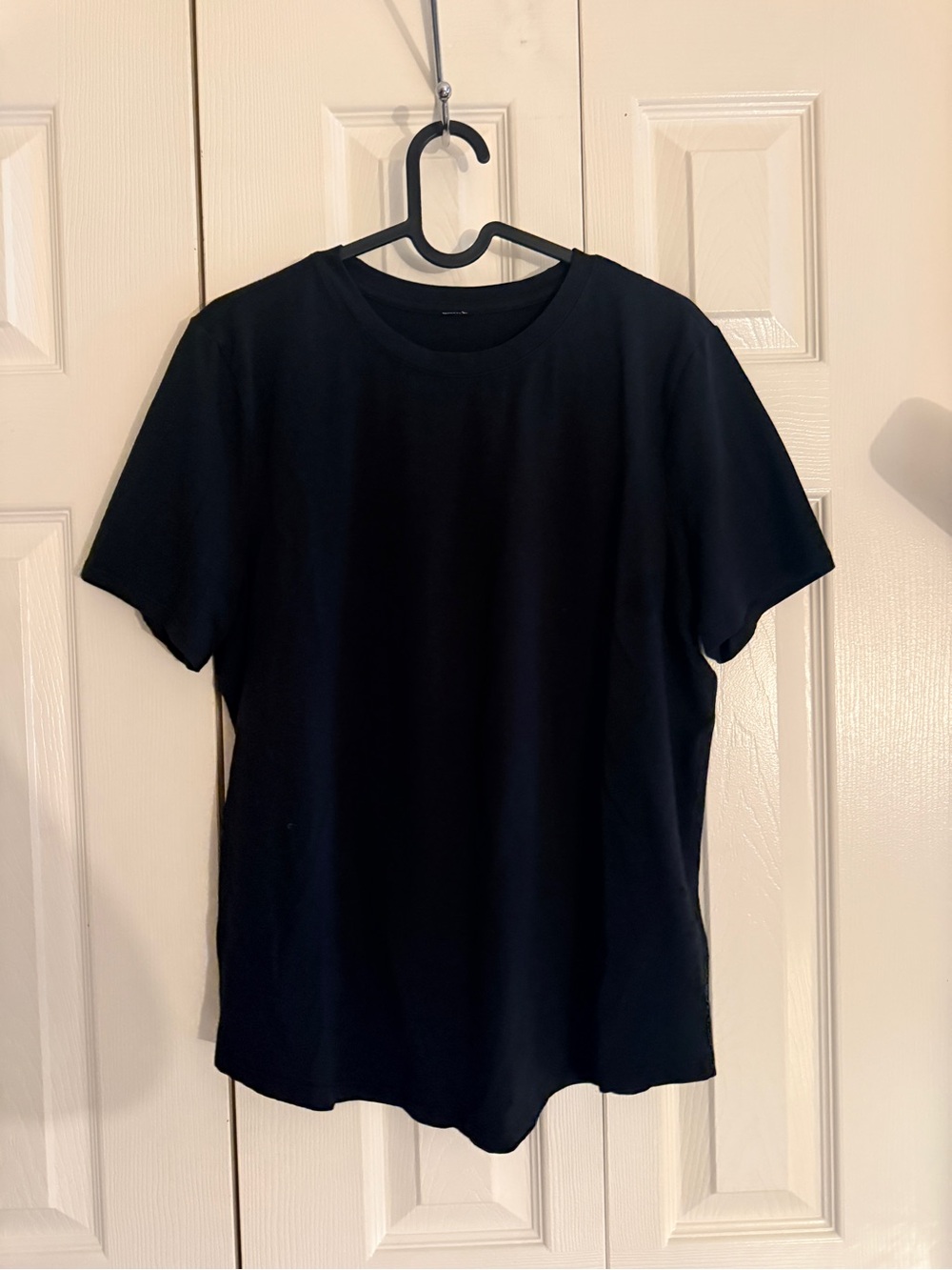 Black Lululemon tshirt